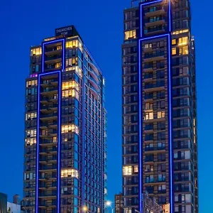 Global Luxury At The Arches **** New York